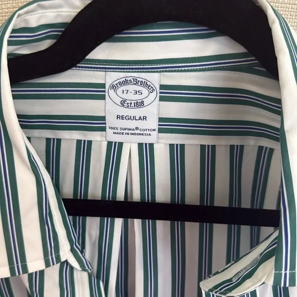 Brooks Brothers Green and White Casual Button Down Shirt - Picture 2 of 3